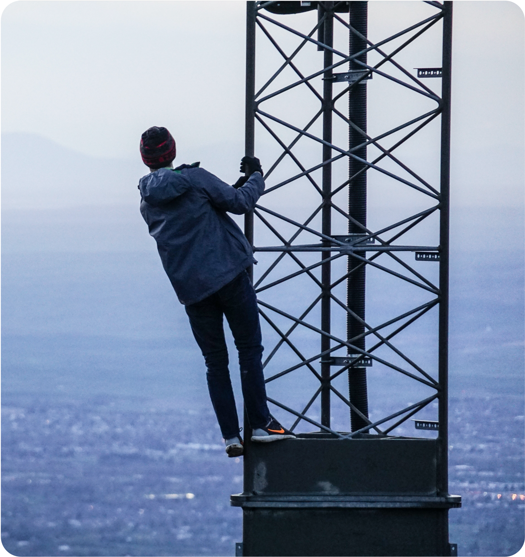 Hanging on antenna